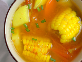 Supa od kukuruza, krompira i šargarepe
